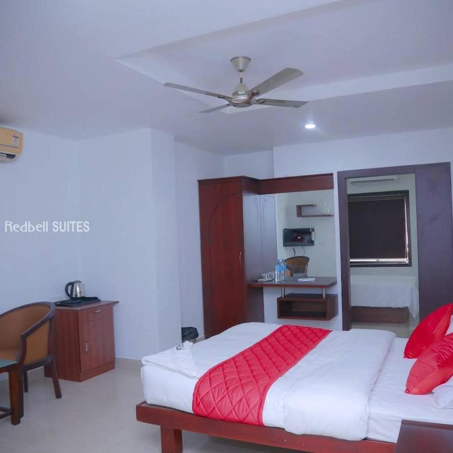 Redbell Suites Malapuram Malappuram Eksteriør bilde